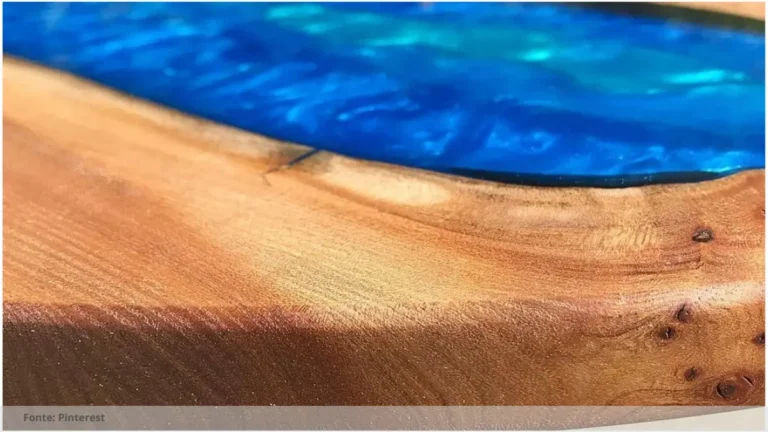 How to pour epoxy table top